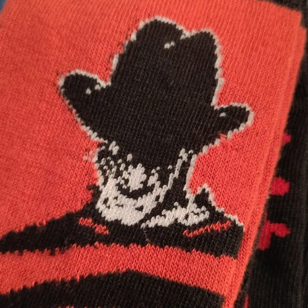 Warner Bros. pairs unisex